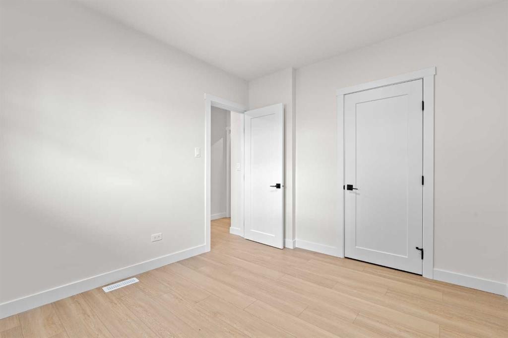 3020 15 Avenue Sw, Calgary, AB - Indoor Photo Showing Other Room