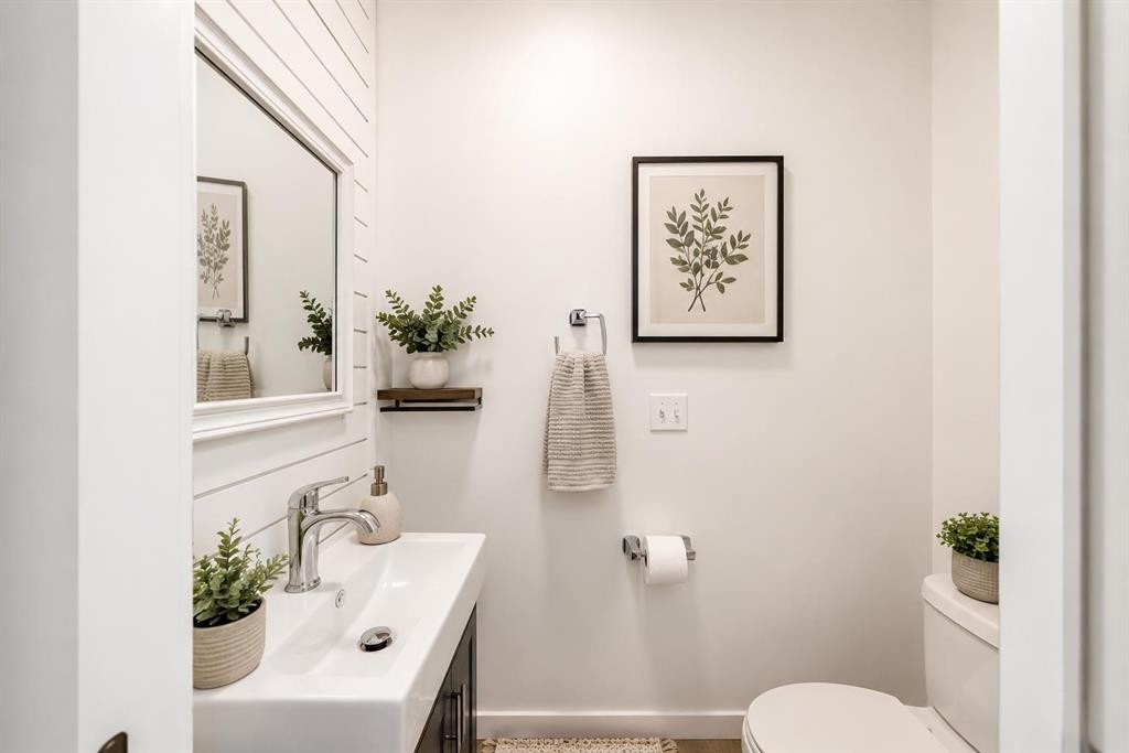 101 Hidden Valley Villas Nw, Calgary, AB - Indoor Photo Showing Bathroom
