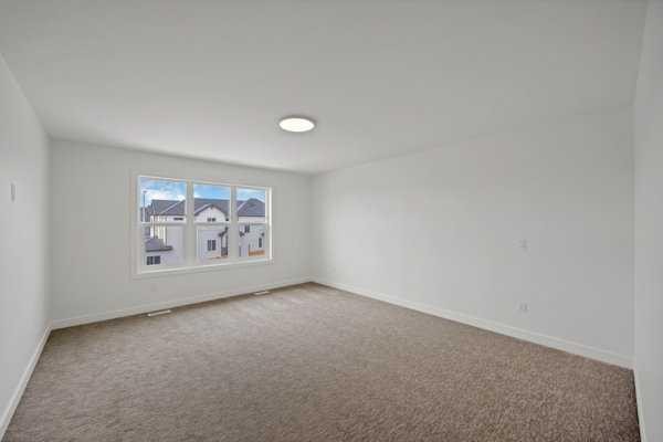 82 Heritage Circle, Cochrane, AB