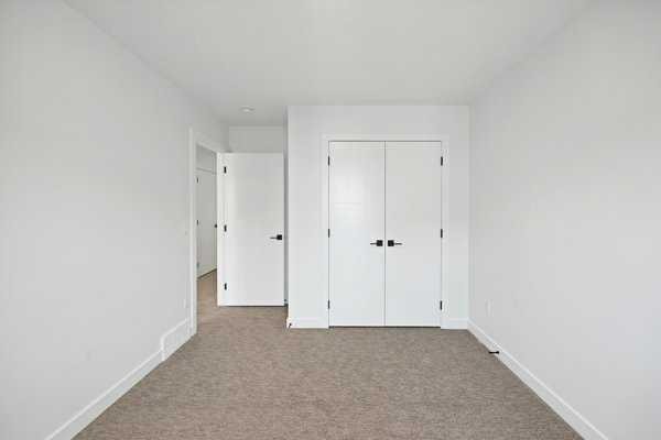 82 Heritage Circle, Cochrane, AB