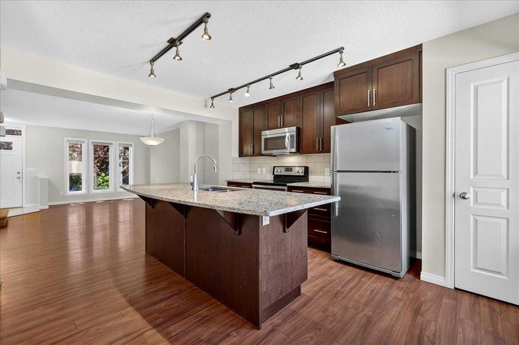 604 Auburn Bay Square Se, Calgary, AB