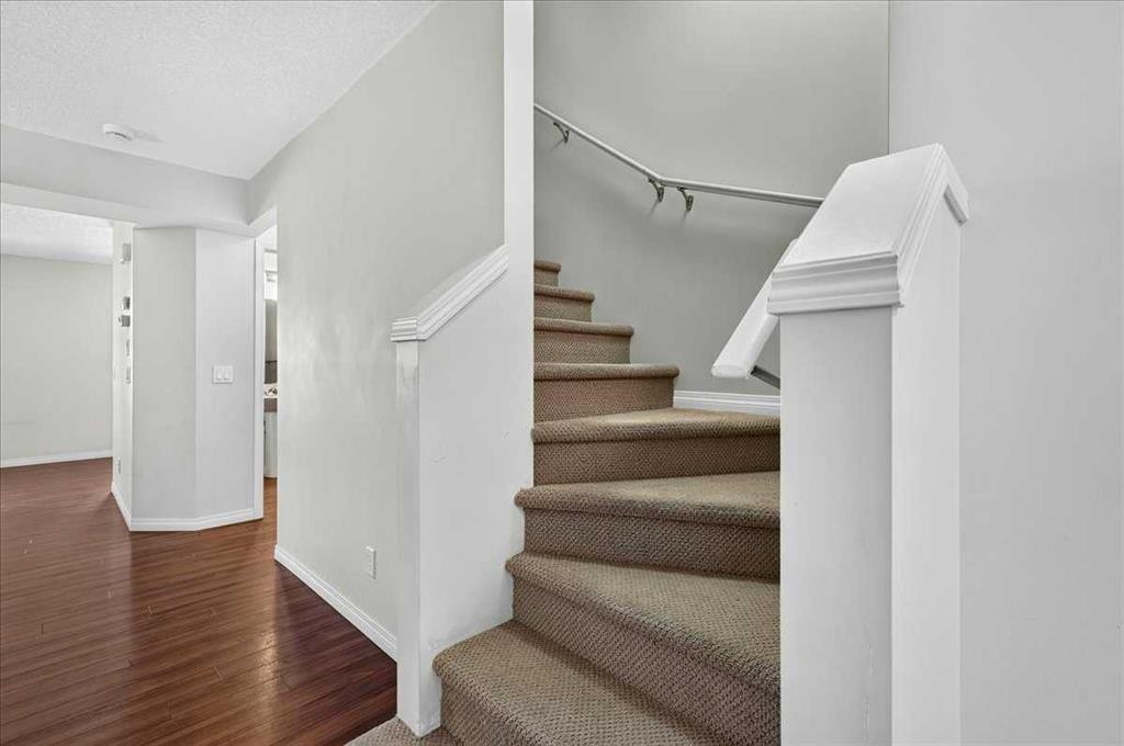 604 Auburn Bay Square Se, Calgary, AB