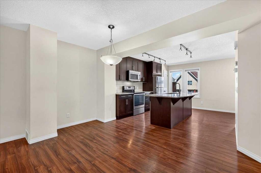 604 Auburn Bay Square Se, Calgary, AB