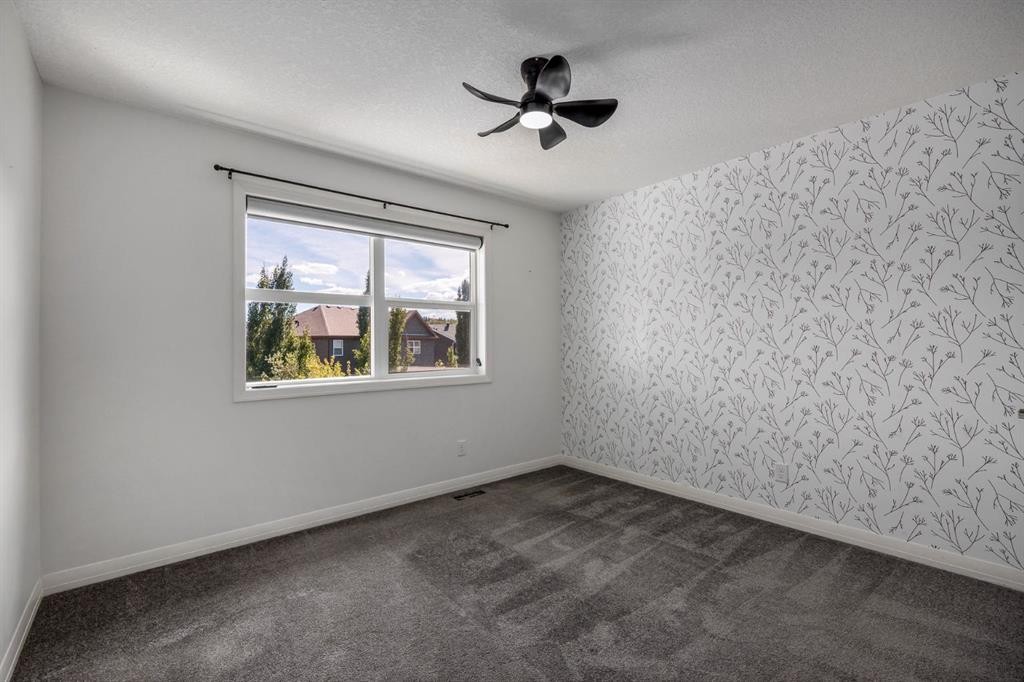 31 Chaparral Valley Way Se, Calgary, AB - Indoor Photo Showing Other Room