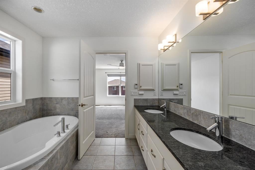 31 Chaparral Valley Way Se, Calgary, AB - Indoor Photo Showing Bathroom