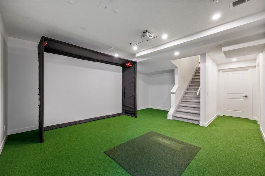 31 Chaparral Valley Way Se, Calgary, AB - Indoor Photo Showing Other Room