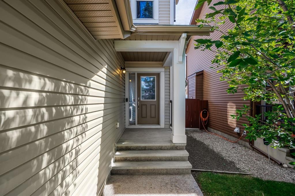 31 Chaparral Valley Way Se, Calgary, AB - Outdoor With Exterior