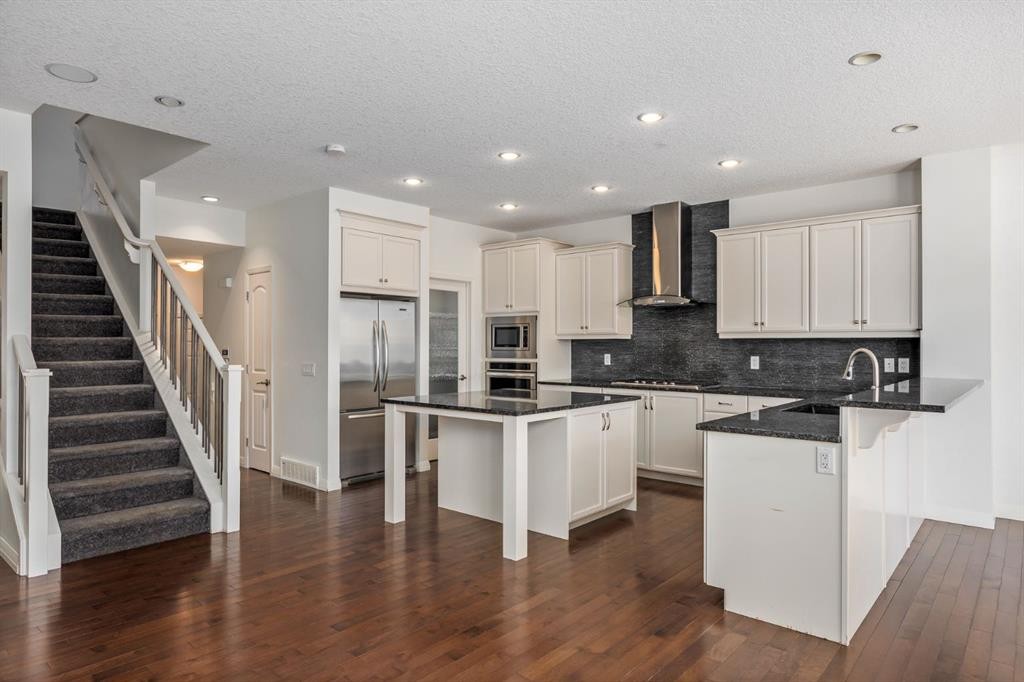31 Chaparral Valley Way Se, Calgary, AB - Indoor Photo Showing Kitchen With Stainless Steel Kitchen With Upgraded Kitchen
