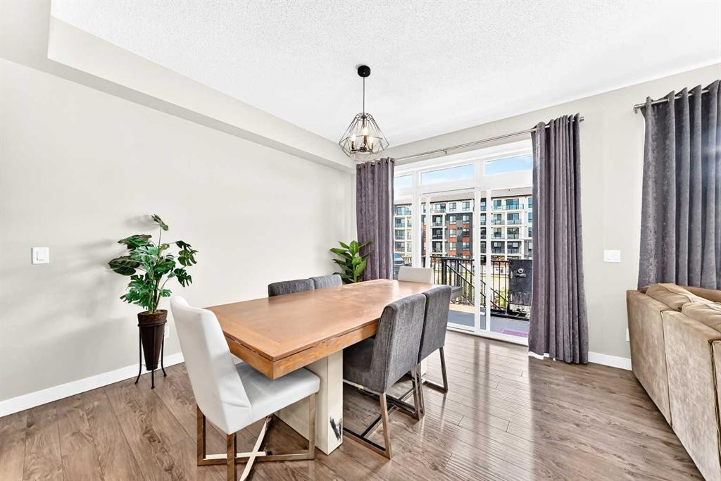 47 Sage Bluff Mews Nw, Calgary, AB
