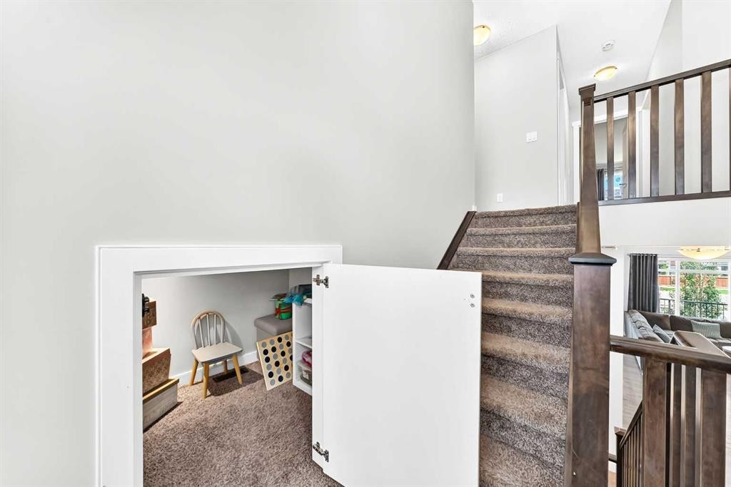47 Sage Bluff Mews Nw, Calgary, AB