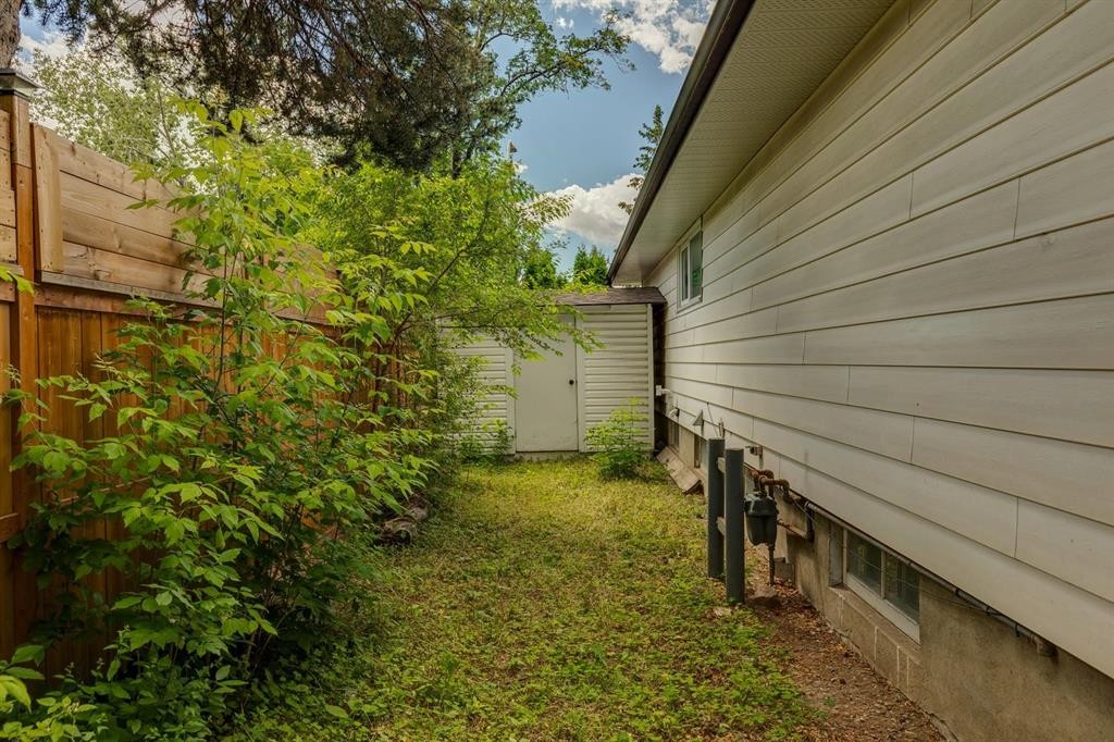 4520 26 Avenue Sw, Calgary, AB