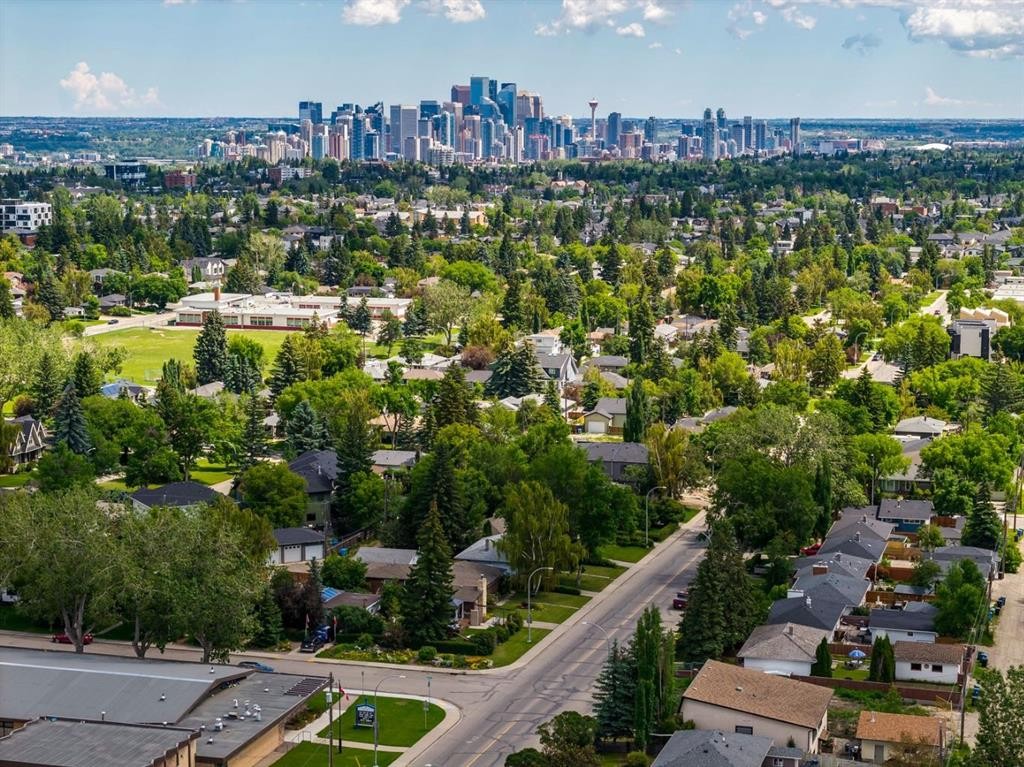 4520 26 Avenue Sw, Calgary, AB