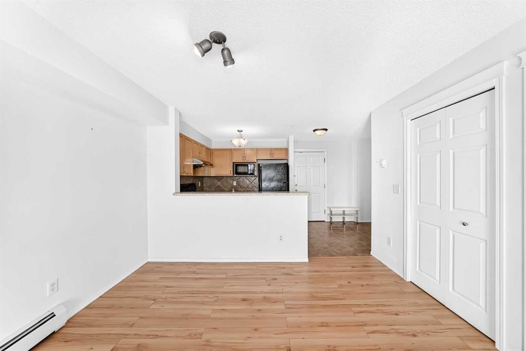 9205-70 Panamount Drive Nw, Calgary, AB - Indoor