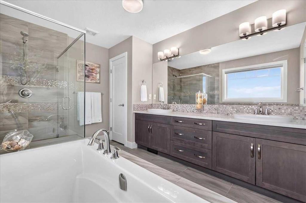 69 Cimarron Springs Circle, Okotoks, AB - Indoor Photo Showing Bathroom