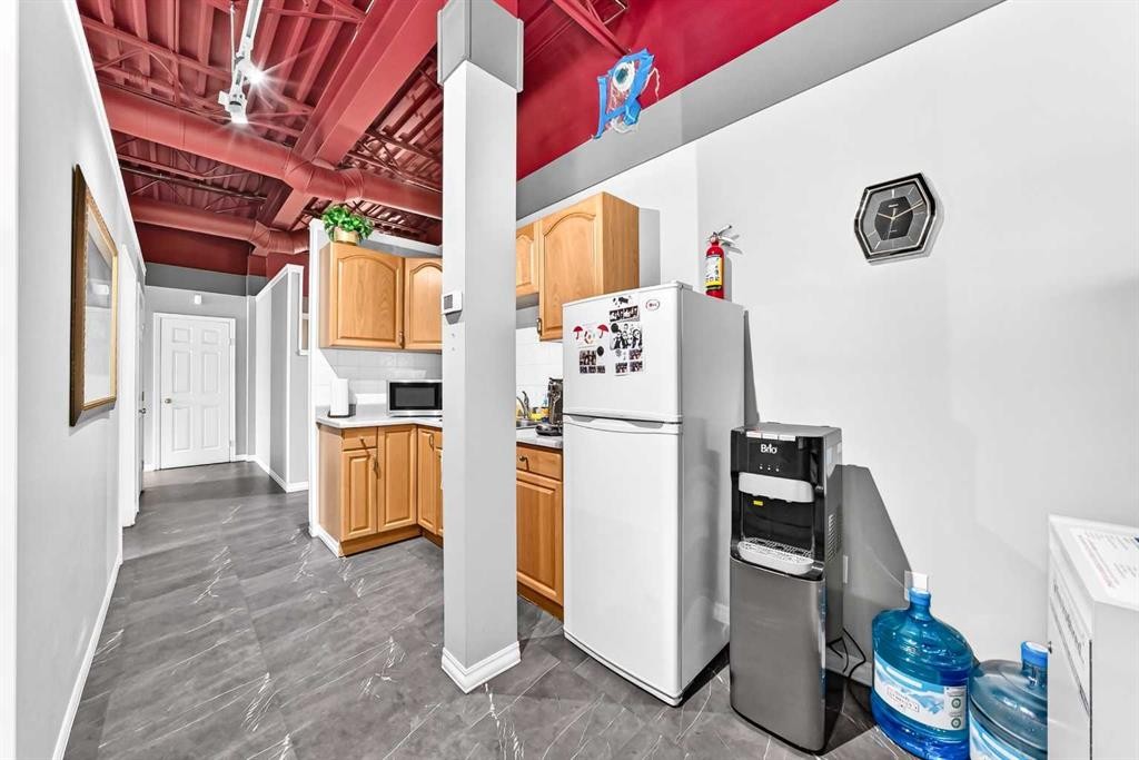 4722 1 Street Sw, Calgary, AB
