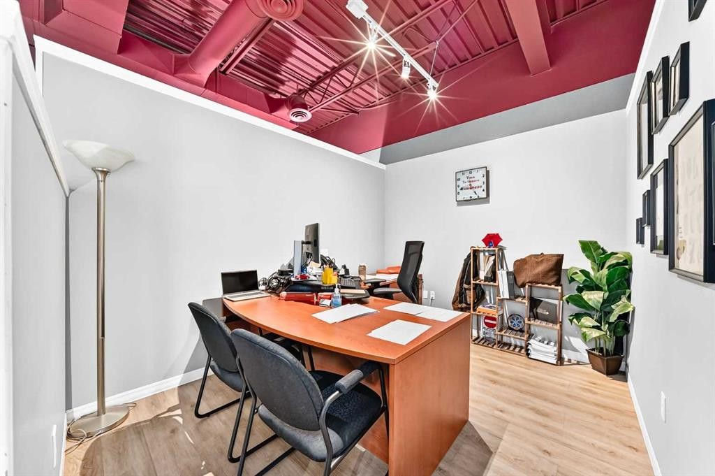4722 1 Street Sw, Calgary, AB