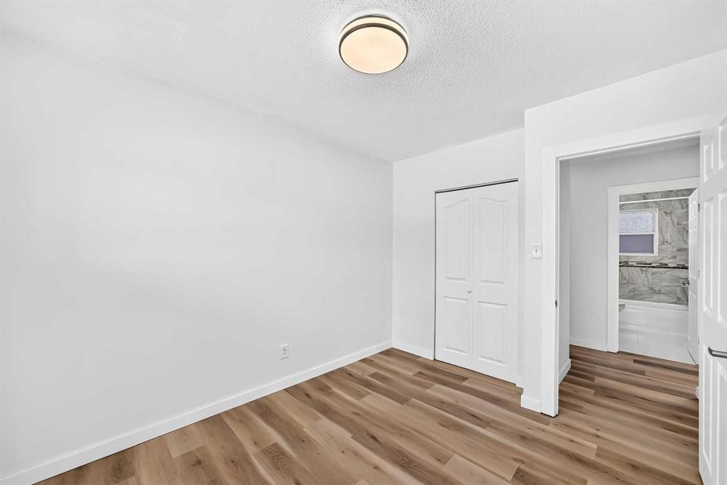 2016 46 Street Se, Calgary, AB - Indoor Photo Showing Other Room