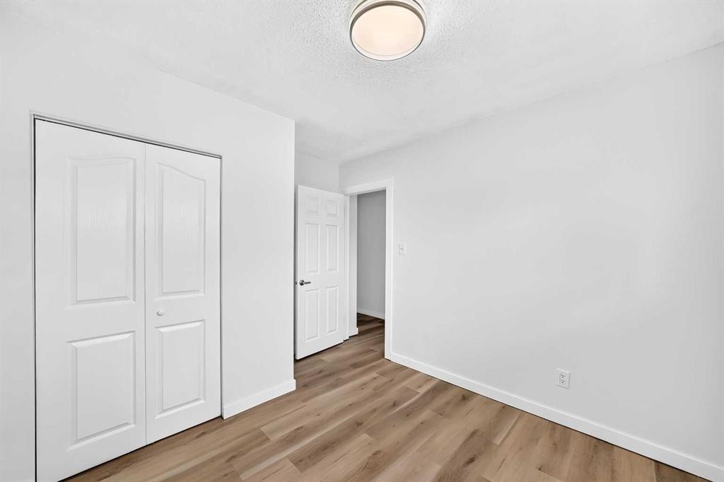 2016 46 Street Se, Calgary, AB - Indoor Photo Showing Other Room