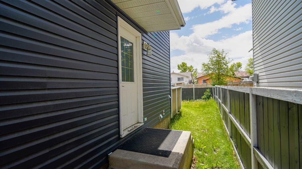 164 Castlegreen Close Ne, Calgary, AB