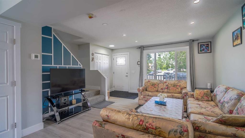 164 Castlegreen Close Ne, Calgary, AB