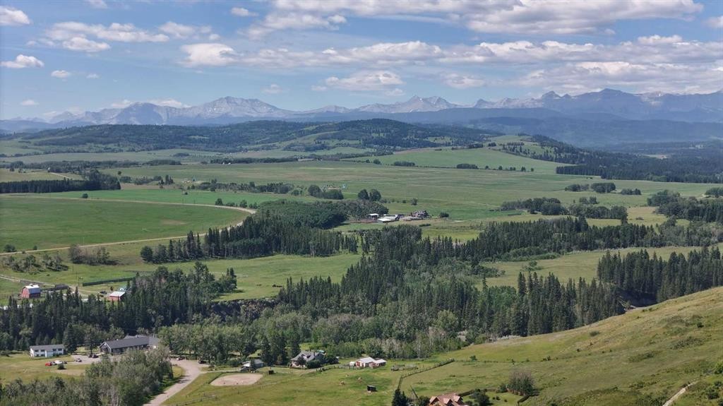 308 Main Street, Diamond Valley, AB