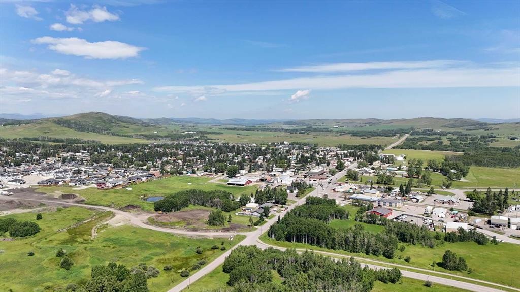 308 Main Street, Diamond Valley, AB