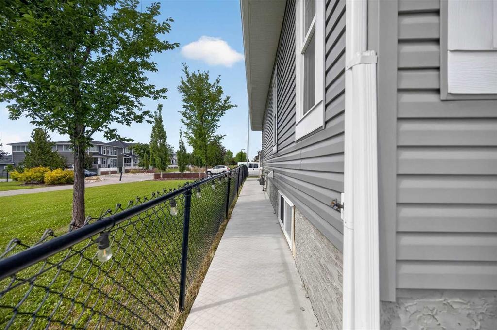 125 Redstone Common Ne, Calgary, AB