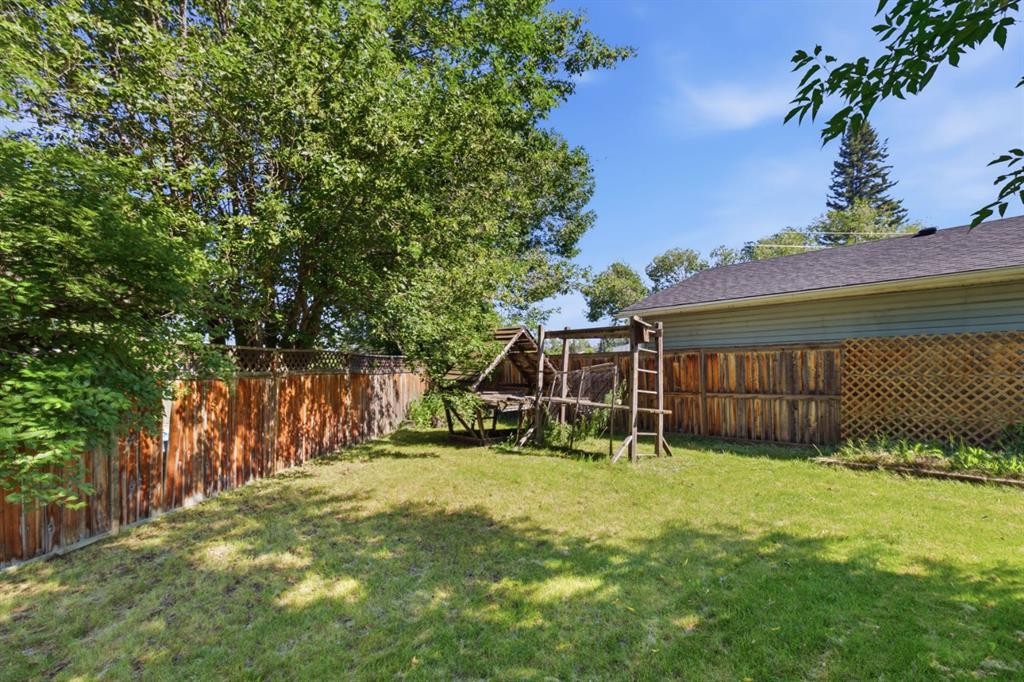 680 Deer Park Way Se, Calgary, AB