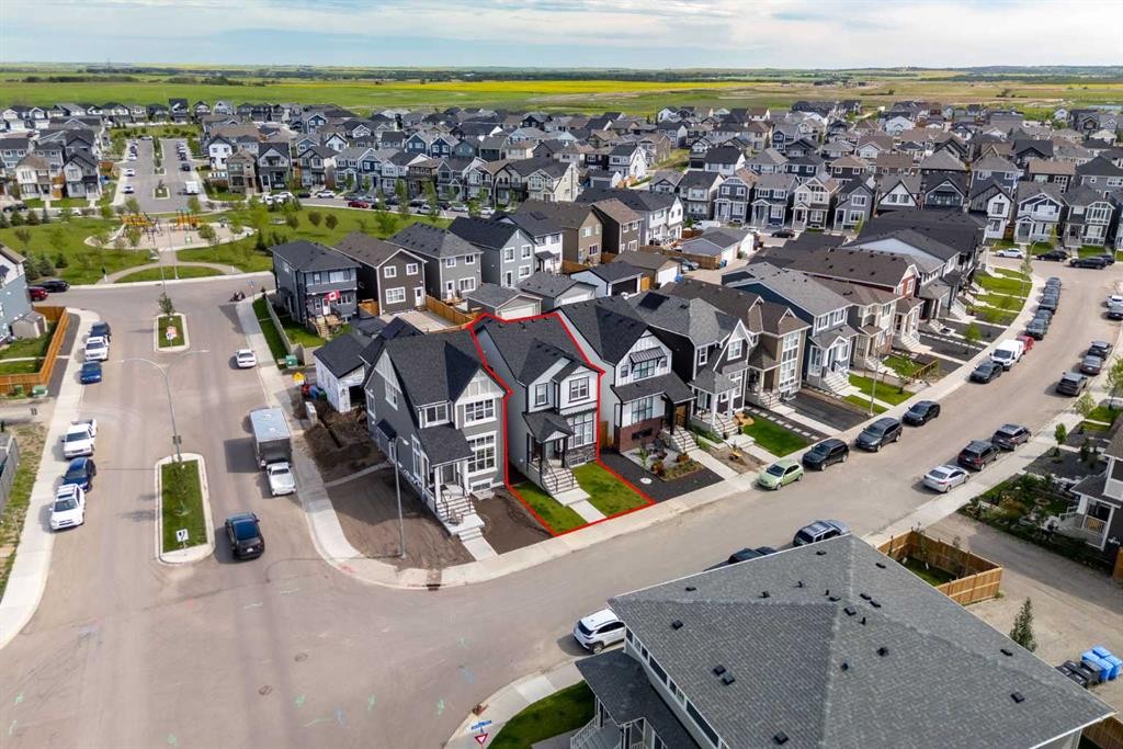 31 Magnolia Grove Se, Calgary, AB - Outdoor With View