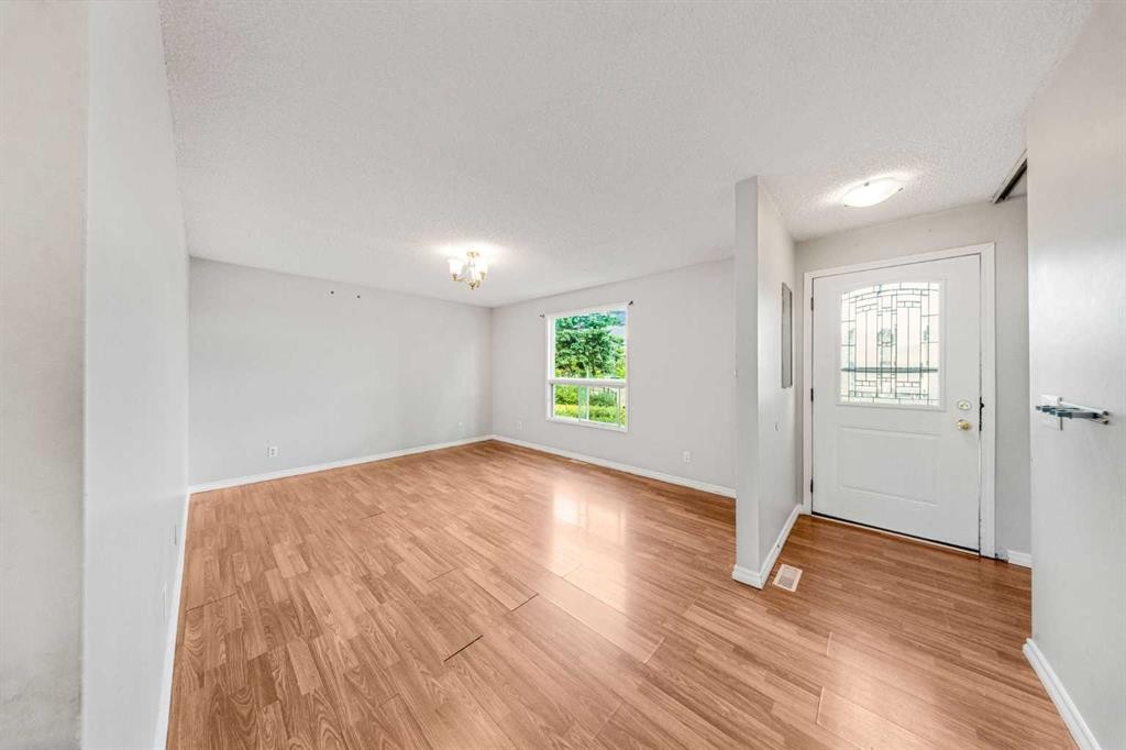 292 Falshire Way Ne, Calgary, AB