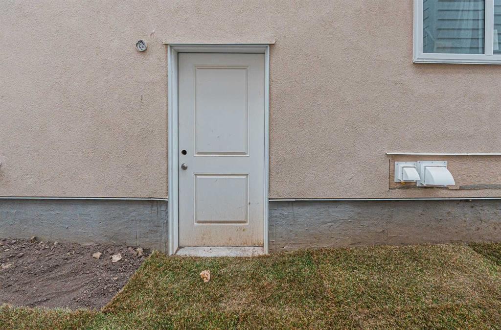 137 Saddlecrest Circle Ne, Calgary, AB