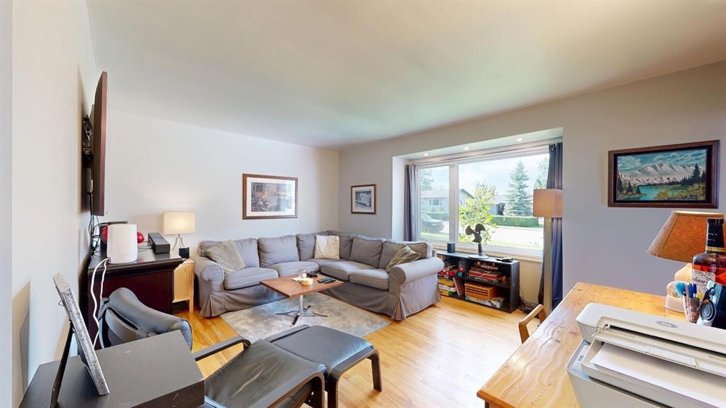 5031 54 Avenue, Stavely, AB - Indoor Photo Showing Living Room