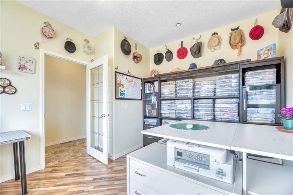 141 Ridgestone Lane, Diamond Valley, AB - Indoor