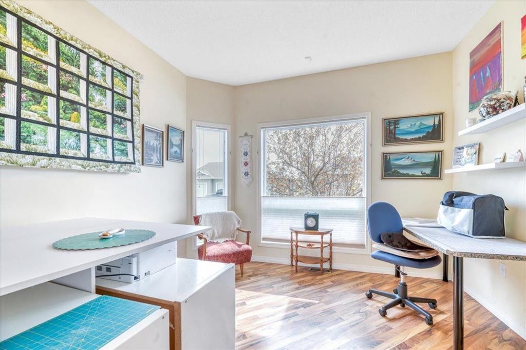 141 Ridgestone Lane, Diamond Valley, AB - Indoor Photo Showing Office