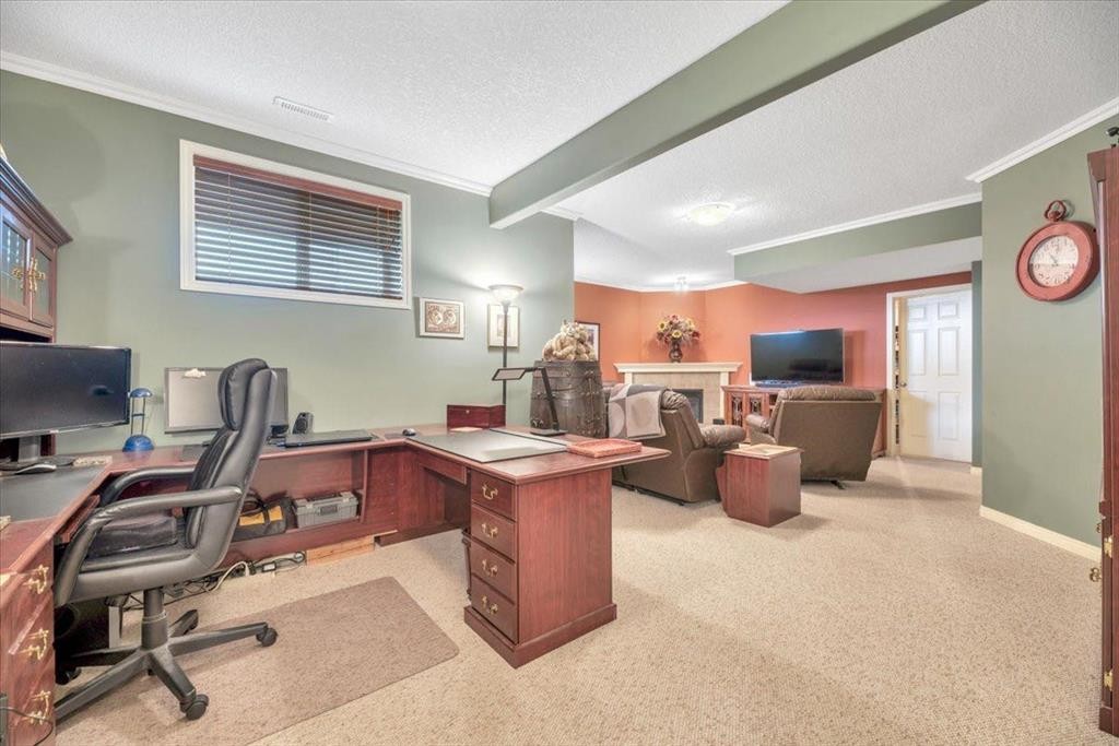 141 Ridgestone Lane, Diamond Valley, AB - Indoor Photo Showing Office