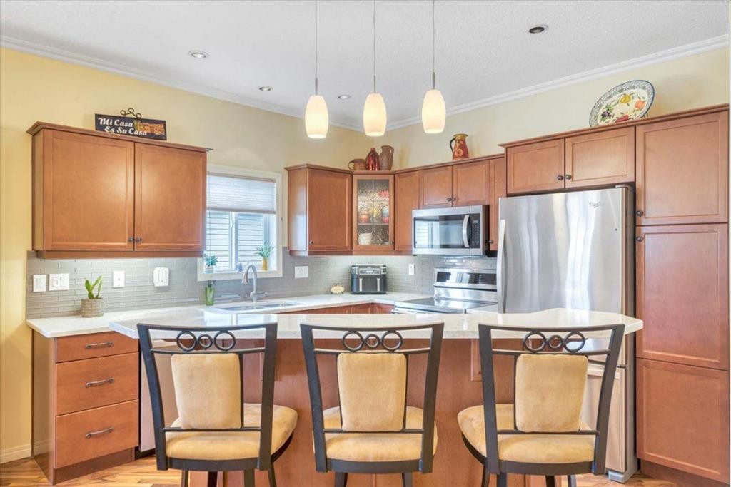 141 Ridgestone Lane, Diamond Valley, AB - Indoor Photo Showing Kitchen
