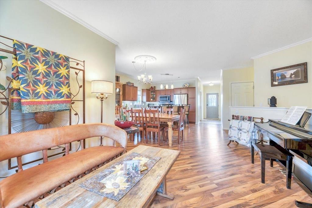 141 Ridgestone Lane, Diamond Valley, AB - Indoor