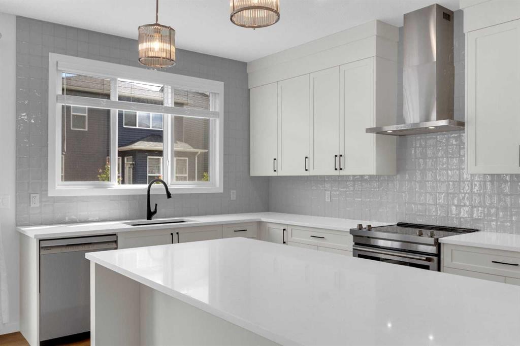 102 Setonstone Manor Se, Calgary, AB
