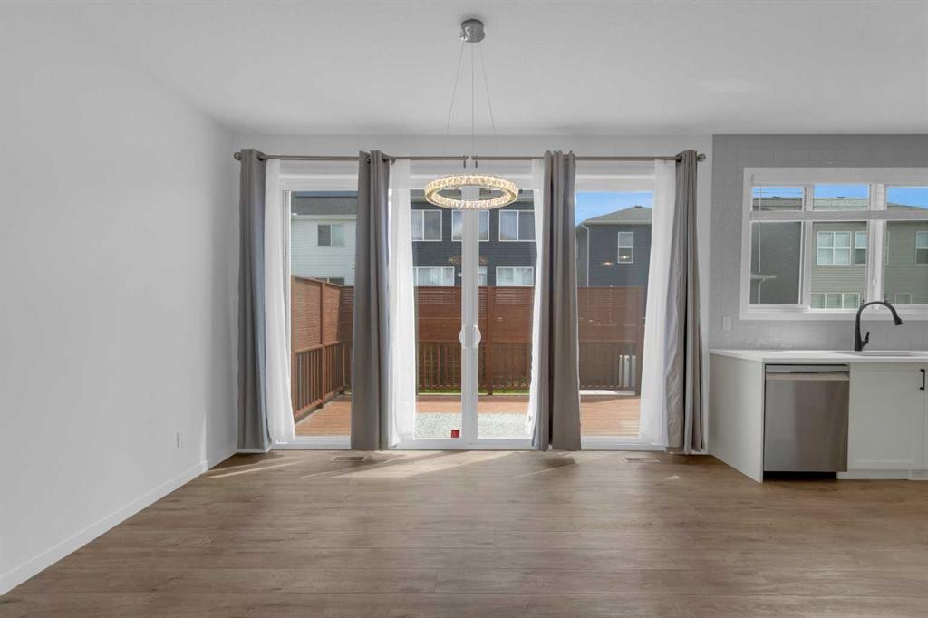 102 Setonstone Manor Se, Calgary, AB