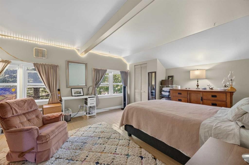 2109 21 Avenue, Bowden, AB - Indoor Photo Showing Bedroom