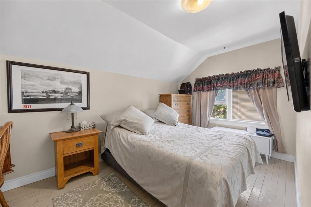 2109 21 Avenue, Bowden, AB - Indoor Photo Showing Bedroom