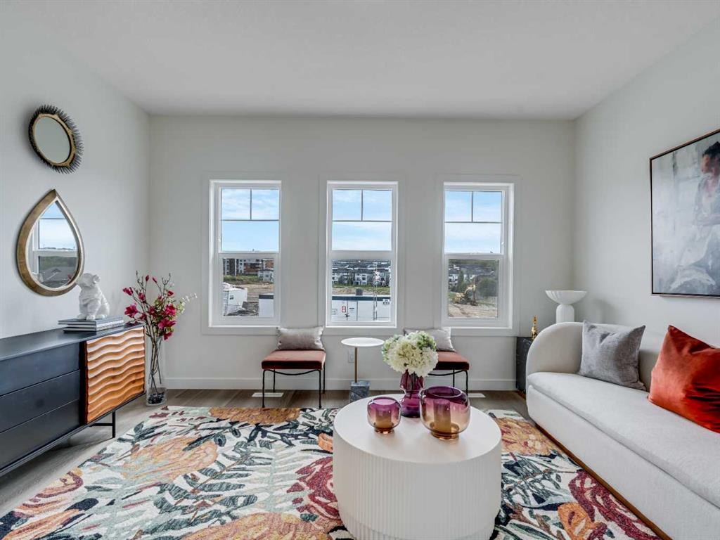 6106-200 Southridge Drive, Okotoks, AB - Indoor Photo Showing Living Room