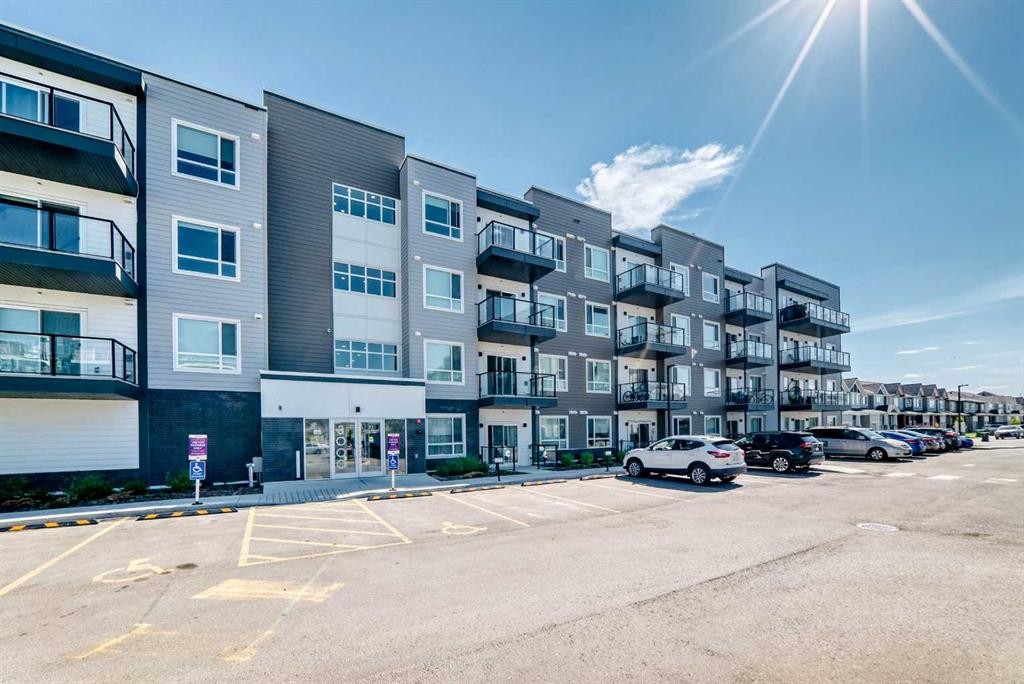 3211-33 Carringham Gate Nw, Calgary, AB