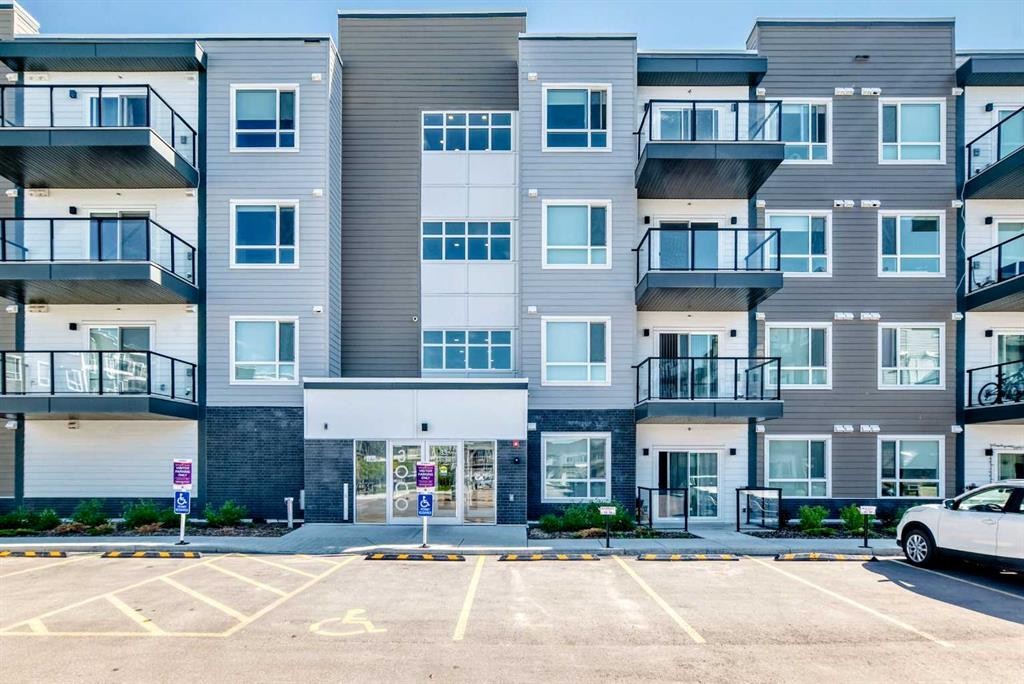 3211-33 Carringham Gate Nw, Calgary, AB
