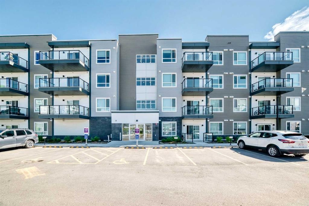 3211-33 Carringham Gate Nw, Calgary, AB