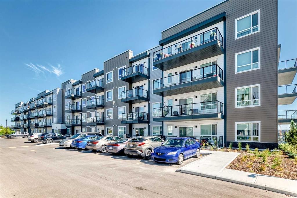 3211-33 Carringham Gate Nw, Calgary, AB