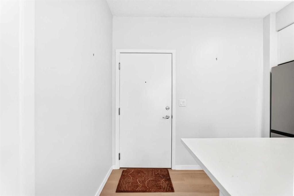 3211-33 Carringham Gate Nw, Calgary, AB