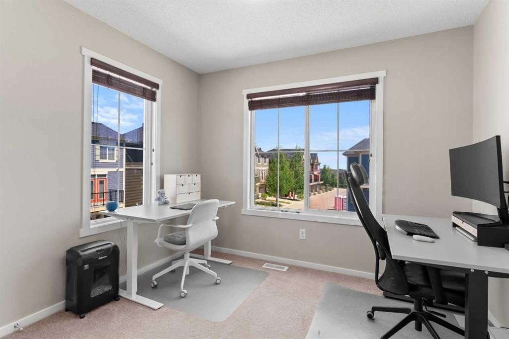 58 Evansview Road Nw, Calgary, AB - Indoor Photo Showing Office