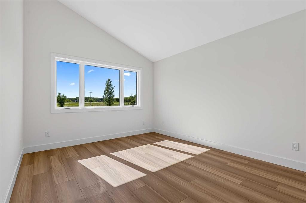 8 Diamond Valley Close, Carbon, AB - Indoor Photo Showing Other Room
