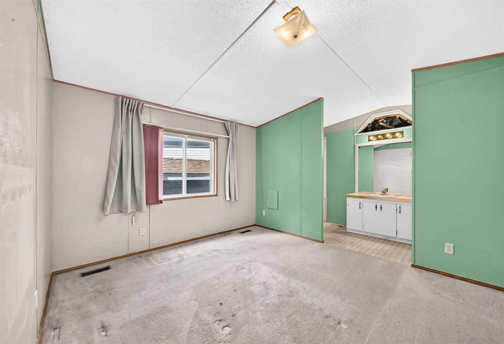3218 Burroughs Manor Ne, Calgary, AB